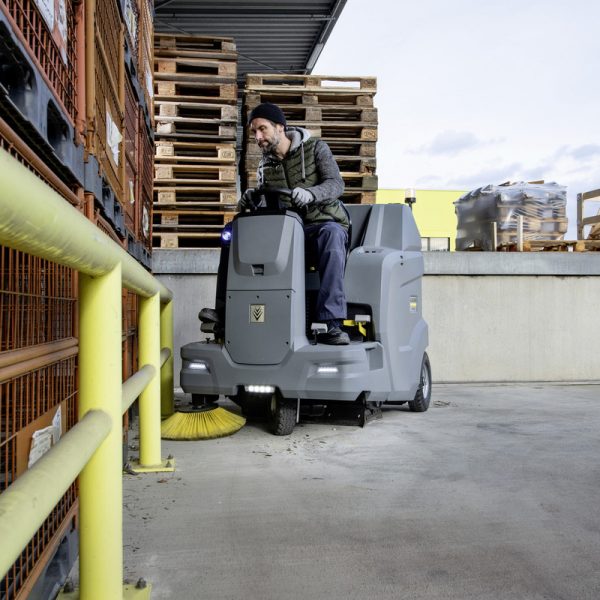 Karcher KM 100/120 R BP Sweeper