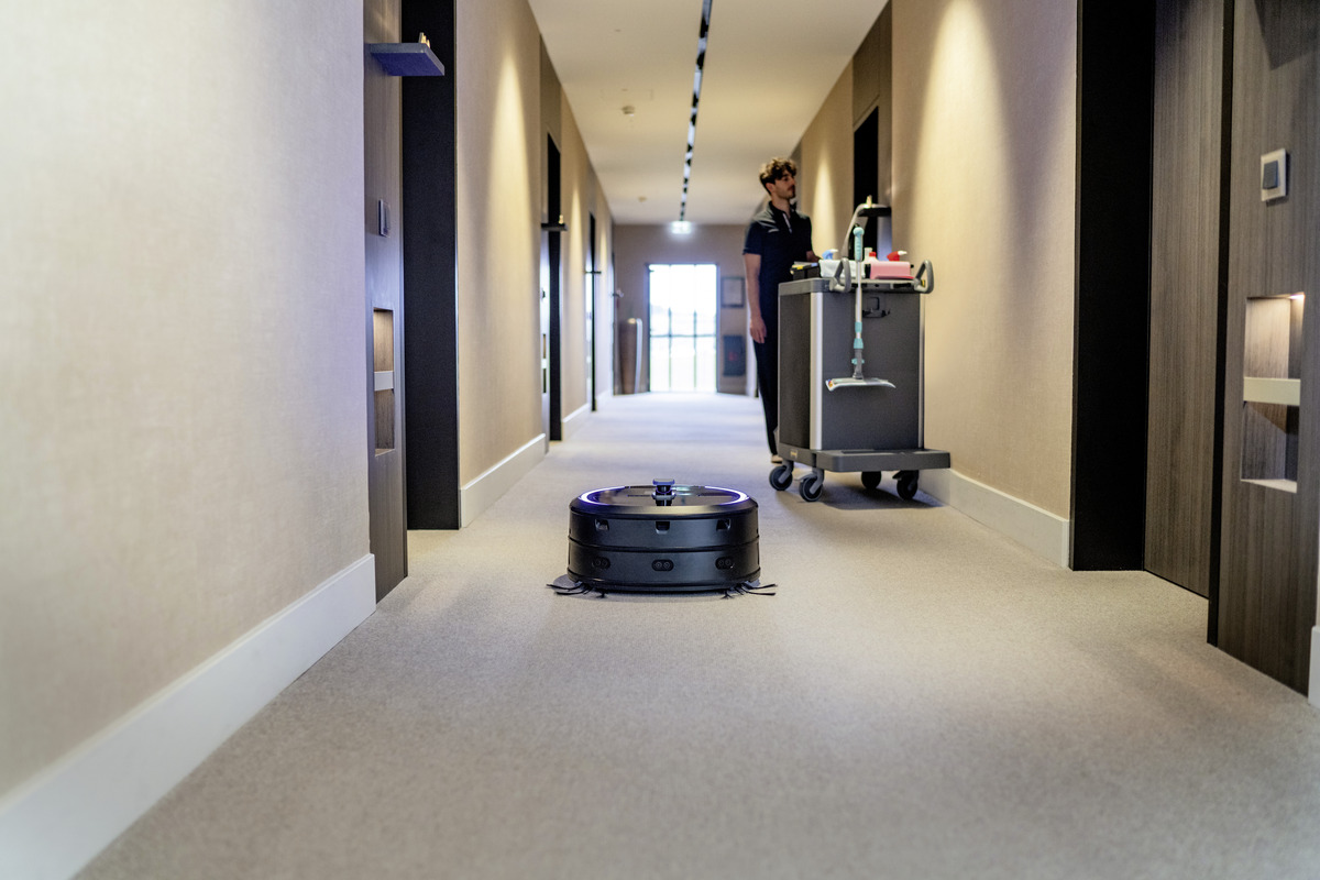 Karcher KIRA CV50 Robotic Vacuum Cleaner - Image 3